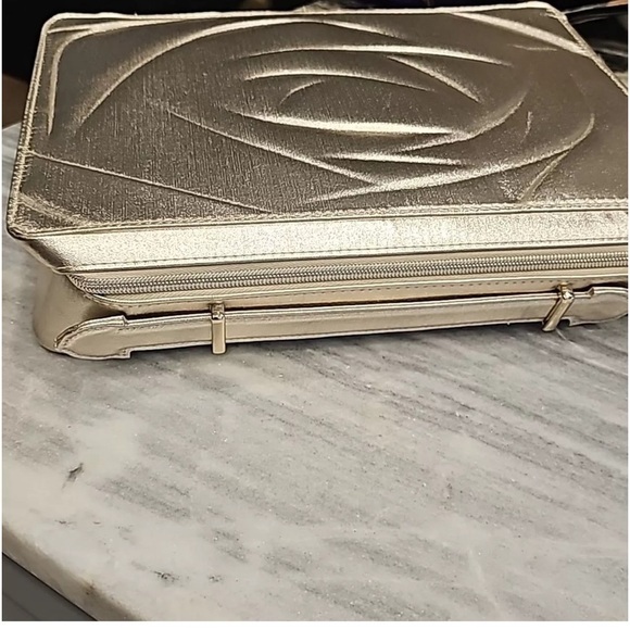 LaCome travel cosmetic gold bag NWOT - Picture 2 of 6